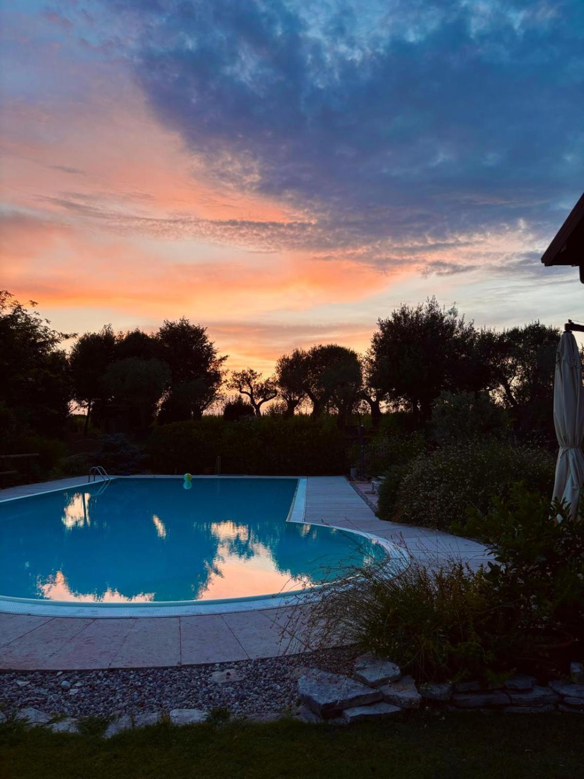 Agriturismo" Il Glicine Bianco" Monzambano Exterior photo