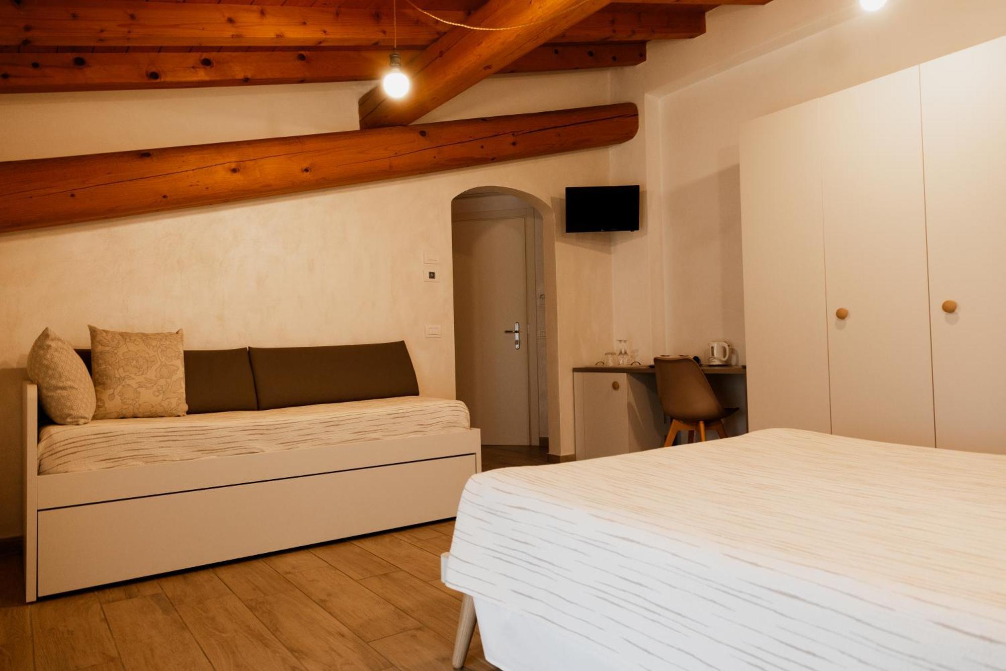 Agriturismo" Il Glicine Bianco" Monzambano Exterior photo